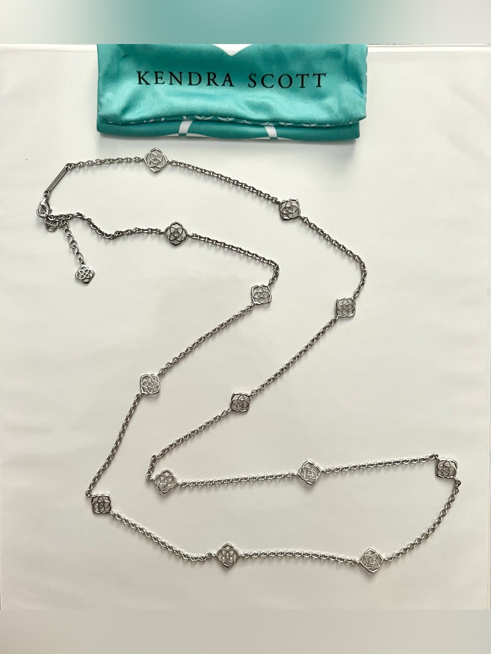 Kendra Scott Devalyn Long Station Necklace in Silver - Gently Used